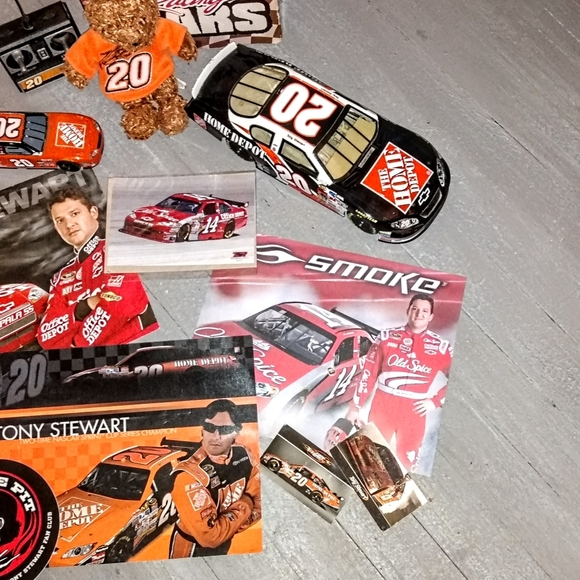 Nascar Tony Stewart - Picture 3 of 5